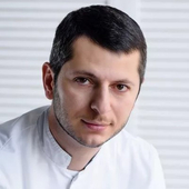 Кочканян Артем Суренович, стоматолог-терапевт
