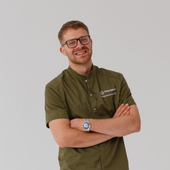 Мирошников Евгений Борисович, стоматолог-хирург