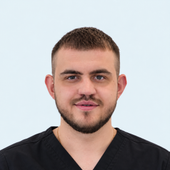 Большаков Никита Александрович, стоматолог-терапевт