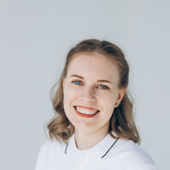 Москвинова Александра Юрьевна, стоматолог-терапевт