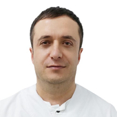 Омариев Артур Магомедович, стоматолог-хирург