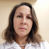 Головлева Евгения Юрьевна, стоматолог-терапевт