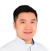 Нгуен Динь Бао, хирург