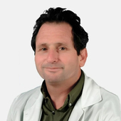 Фениг Эяль, онколог