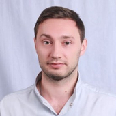 Калашников Роман Сергеевич, стоматолог-хирург