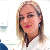 Мужиченко Анна Константиновна, стоматолог-терапевт