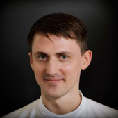 Русанов Антон Валерьевич, стоматолог-терапевт