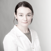 Огородникова Элина Валерьевна, стоматолог-терапевт