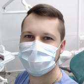 Нестеренко Алексей Сергеевич, стоматолог-терапевт