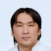 Жугинисов Давлет Шарибаевич, кардиохирург