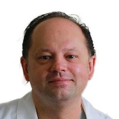 Федотов Денис Юрьевич, стоматолог-терапевт