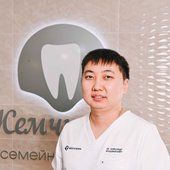 Борсоев Александр Владимирович, стоматолог-терапевт