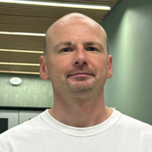 Злотников Игорь, массажист