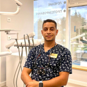 Махталь Милуд, стоматолог-хирург