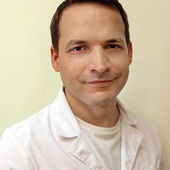 Ахмедханов Юнус Ахмедханович, стоматолог-терапевт