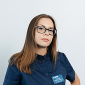 Светлова Алена Николаевна, офтальмолог-хирург