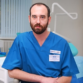 Монаков Александр Николаевич, стоматолог-терапевт