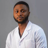 Айени Бабатунде Оладжиде, ортопед