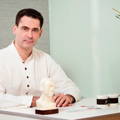 Роганин Игорь Николаевич, рефлексотерапевт