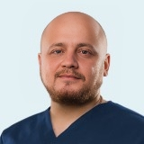 Вальчук Олег Владимирович, стоматолог-хирург