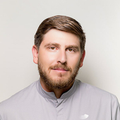 Газаров Артем Ервандович, стоматолог-терапевт