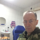 Новосёлов Виктор Евгеньевич, стоматолог-терапевт