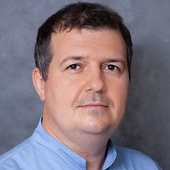 Петинов Кирилл Владимирович, стоматолог-терапевт