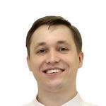 Вахрушев Денис Андреевич, имплантолог