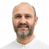 Гисматуллин Ренат Юнусович, стоматолог-хирург