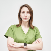 Евстратова Елена Александровна, стоматолог-хирург