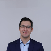 Мухлиханов Артур Рустамович, стоматолог-терапевт