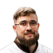 Безмощук Сергей Владимирович, стоматолог-хирург