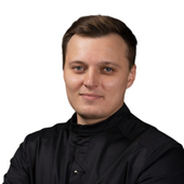 Сурков Родион Алексеевич, стоматолог-хирург