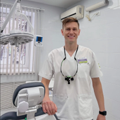 Гордеев Евгений Дмитриевич, стоматолог-хирург