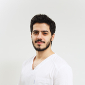 Уснунц Айк Романович, стоматолог-хирург