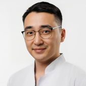 Куштарбеков Кубат Куштарбекович, травматолог-ортопед