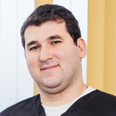 Бехарский Александр Сергеевич, стоматолог-хирург