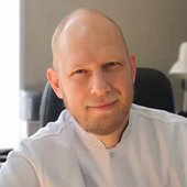 Новиков Денис Павлович, офтальмолог