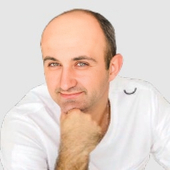 Ефимов Игорь Анатольевич, имплантолог