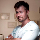 Сарамков Никита Евгениевич, пластический хирург