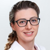 Гаврилова Юлия Сергеевна, стоматолог-хирург