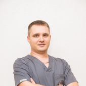 Калугин Артур Владимирович, стоматолог-хирург