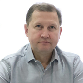 Зуев Олег Анатольевич, стоматолог-хирург