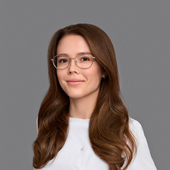 Бузмакова Алина Ивановна, стоматолог-терапевт