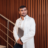 Садыхи Шамо Барзанович, пластический хирург