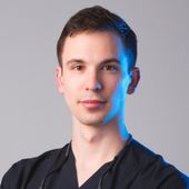 Соловьев Александр Дмитриевич, стоматолог-терапевт