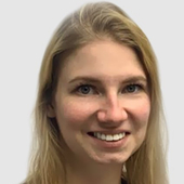 Блохина Арина Денисовна, стоматолог-терапевт