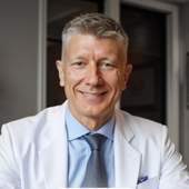 Шипков Владимир Николаевич, стоматолог-терапевт