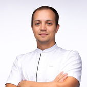 Гадалов Денис Александрович, стоматолог-ортопед