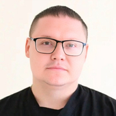 Бугаев Денис Сергеевич, ортопед